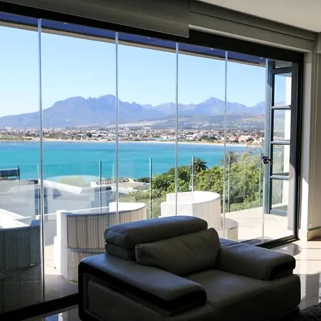 Gordon'S Shore Luxury Apartments - Solar Powered Gordons Bay Exterior photo